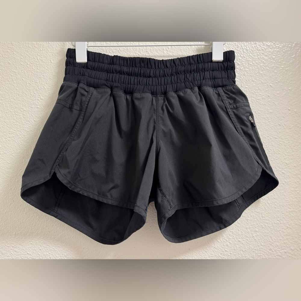 Lululemon Hotty Hot Short II *2.5" Elastic Waist Zipper Pocket Black Women's 8
